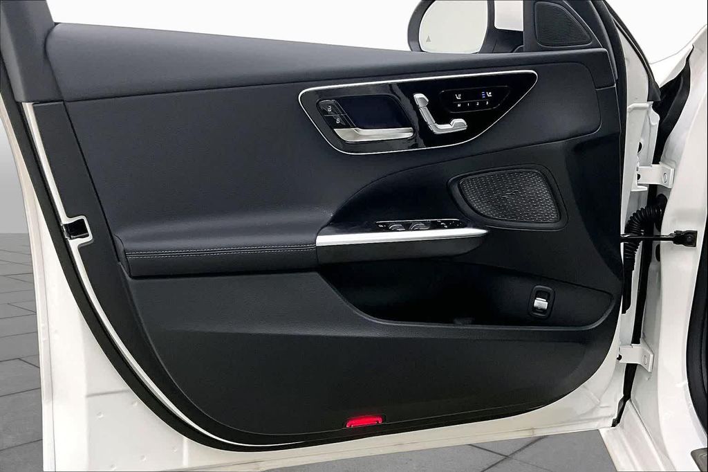2026 Mercedes-BENZ C-CLASS 照片 10