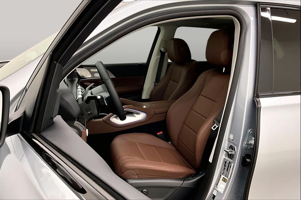 2026 Mercedes-BENZ GLE 缩略图 9