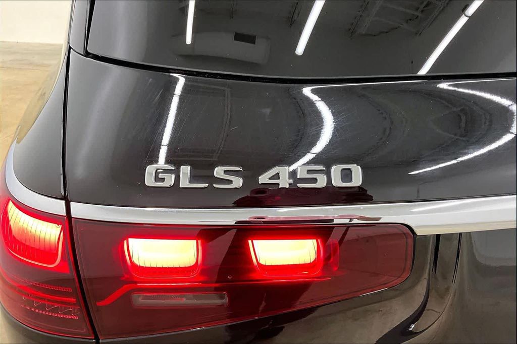 MERCEDES-BENZ GLS - 10