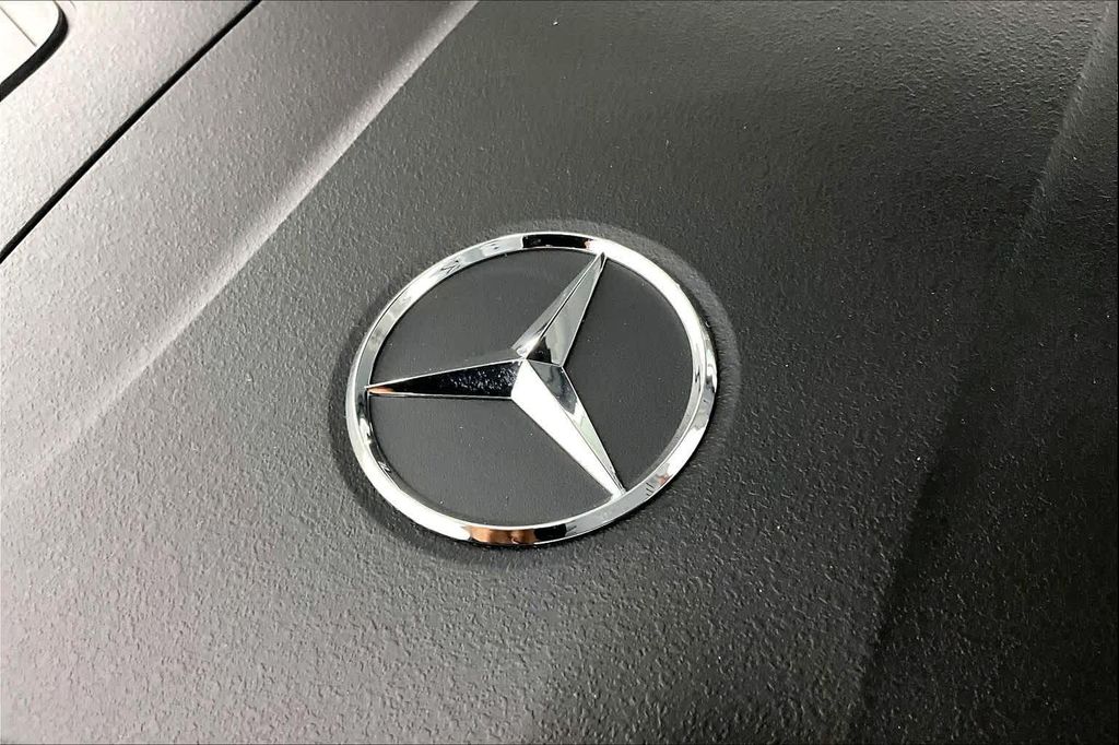 2026 Mercedes-BENZ C-CLASS 缩略图 17