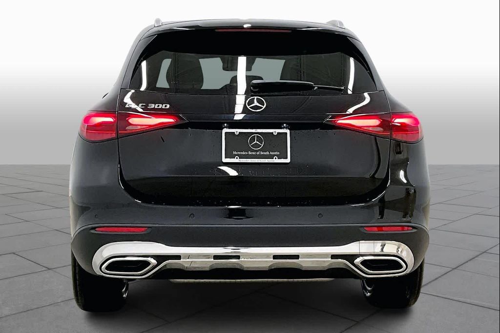 2026 Mercedes-BENZ GLC — фото 4