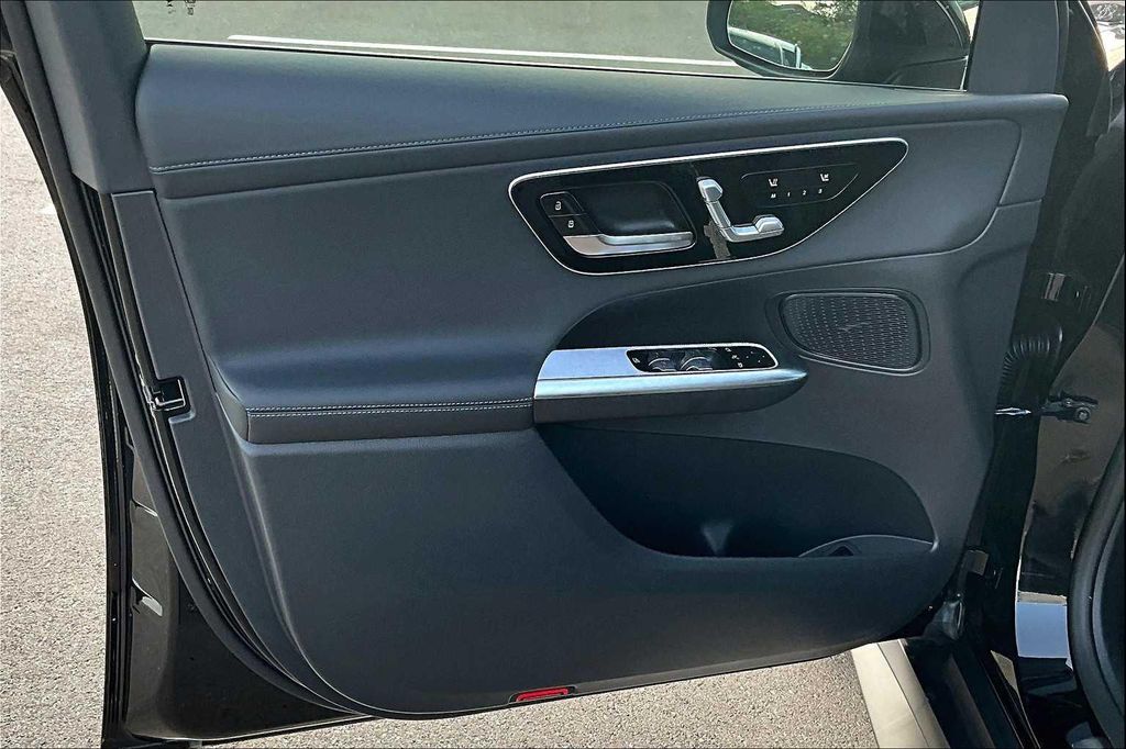 MERCEDES-BENZ GLC - 10