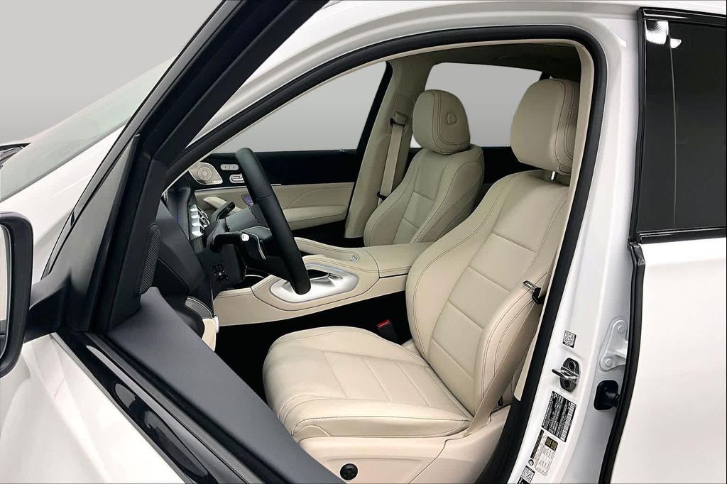 صورة 9 لـ 2026 Mercedes-BENZ GLE