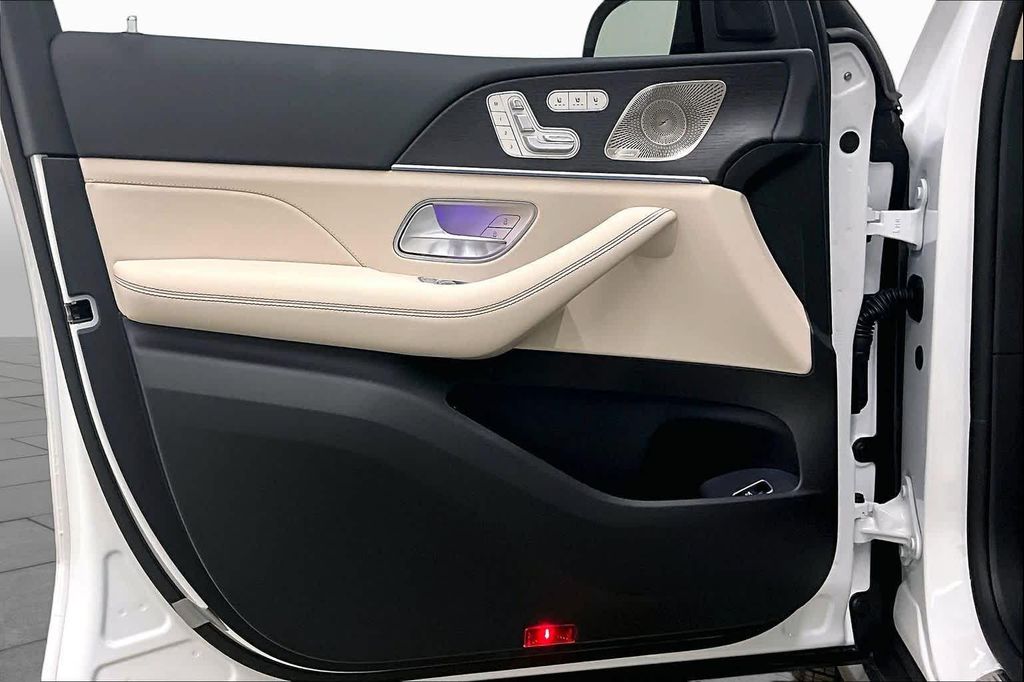 صورة 10 لـ 2026 Mercedes-BENZ GLE