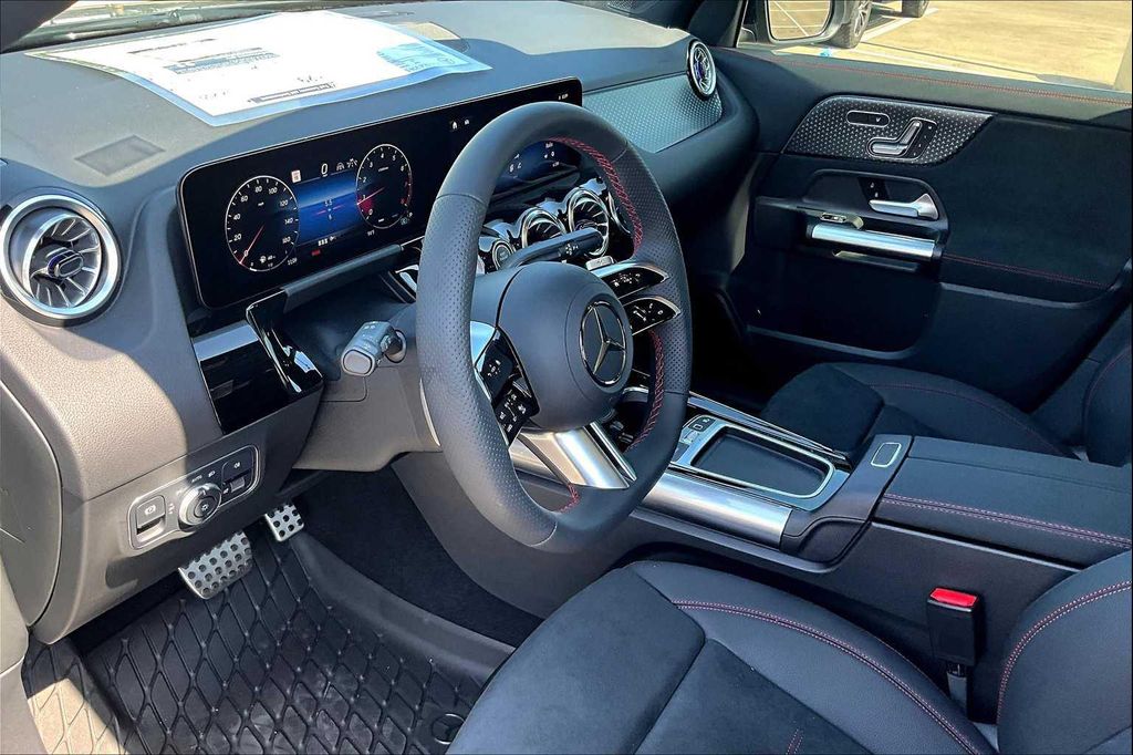 MERCEDES-BENZ GLA-CLASS - 8