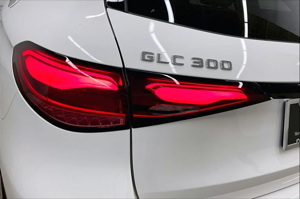 صورة مصغرة 14 لـ 2026 Mercedes-BENZ GLC