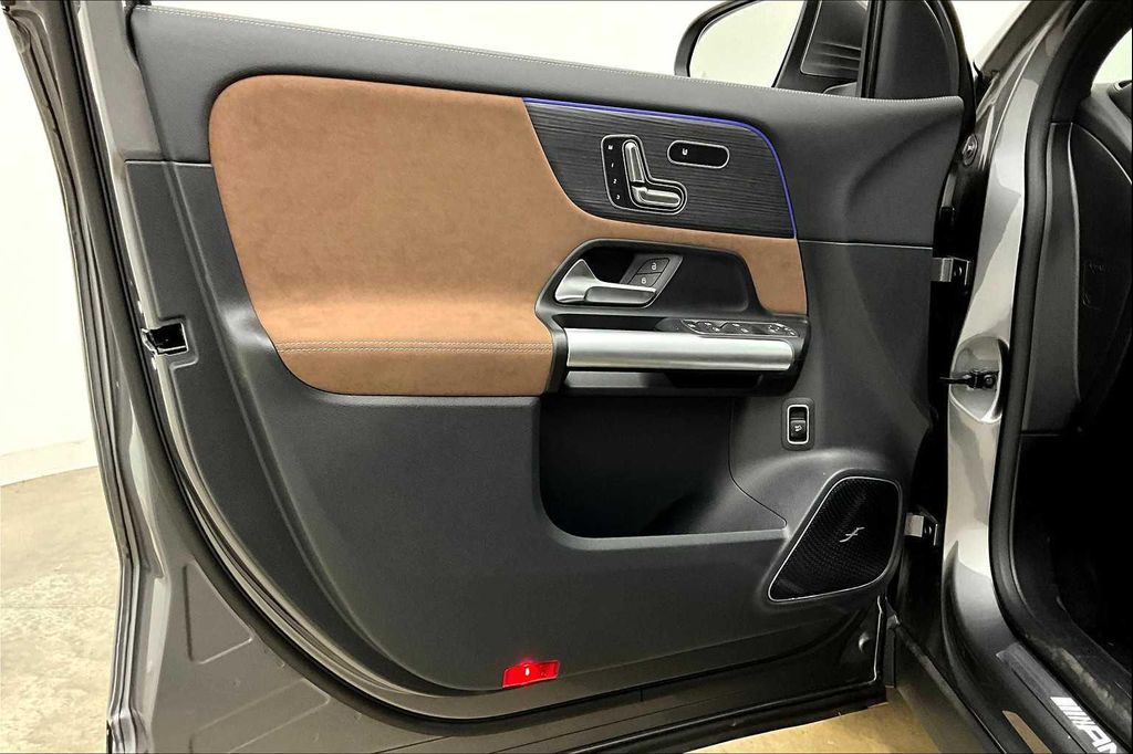 MERCEDES-BENZ GLA-CLASS AMG - 10