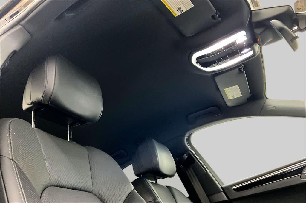 2020 Porsche MACAN — миниатюра 14