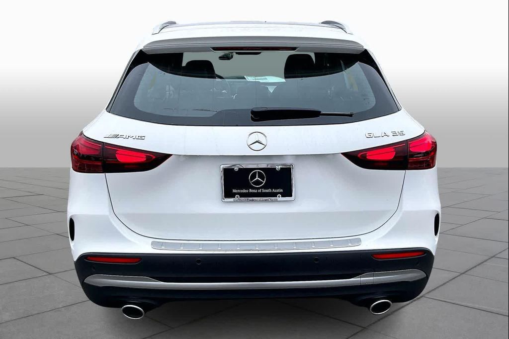 MERCEDES-BENZ GLA-CLASS AMG - 4