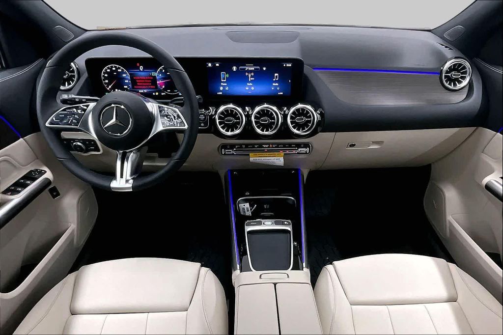 2026 Mercedes-BENZ GLA — фото 5