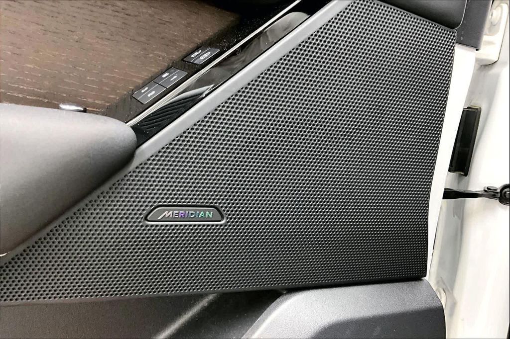 2023 LAND Rover RANGE ROVER VELAR P250 S R-DYNAMIC thumbnail 31