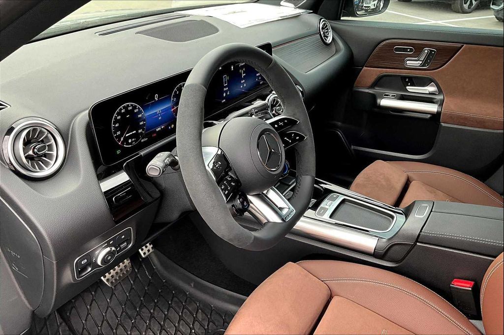 MERCEDES-BENZ GLA-CLASS AMG - 8