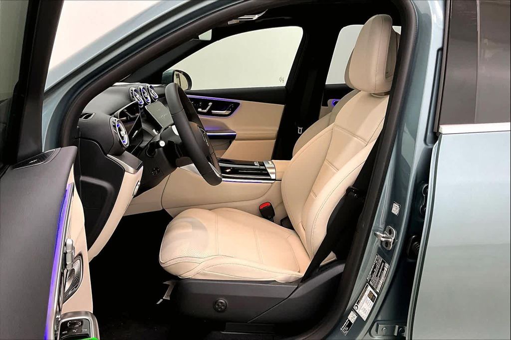 صورة 9 لـ 2026 Mercedes-BENZ GLC