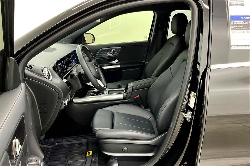 MERCEDES-BENZ GLA-CLASS - 8