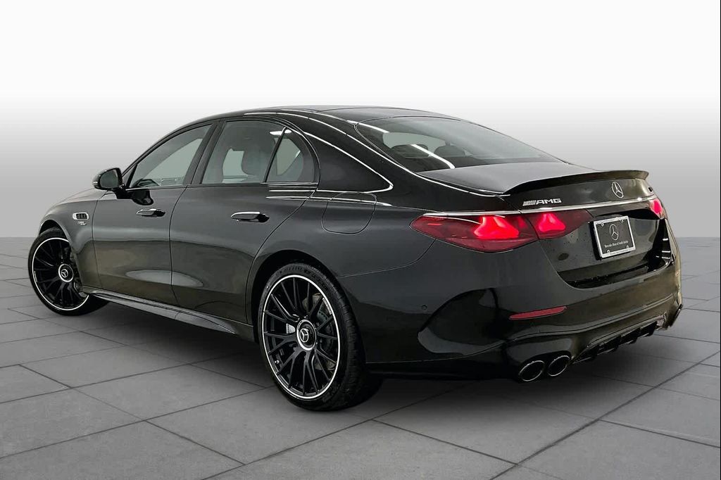 صورة مصغرة 12 لـ 2026 Mercedes-BENZ AMG E 53 E 4MATIC+