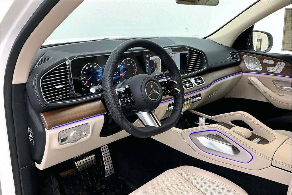 MERCEDES-BENZ GLS - 8