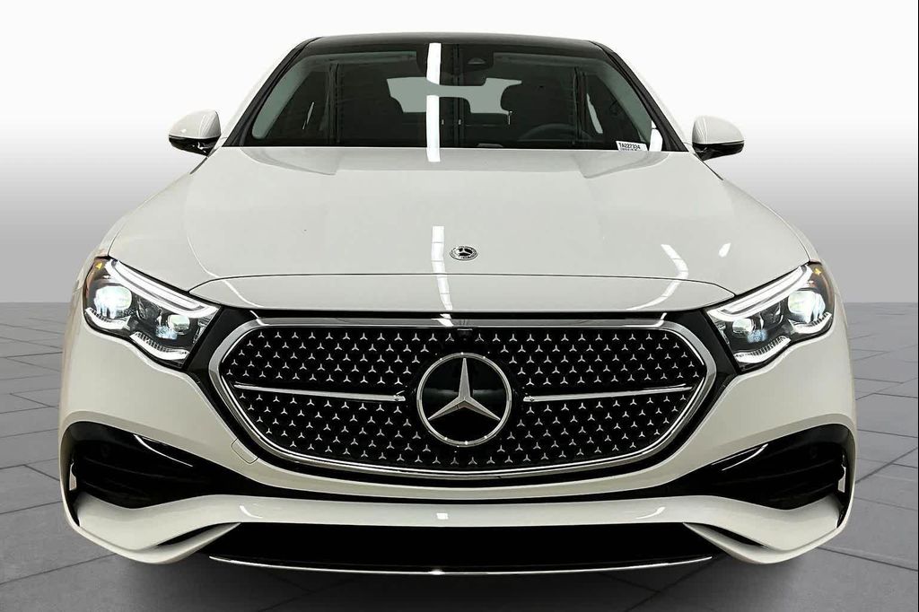 MERCEDES-BENZ E-CLASS - 3