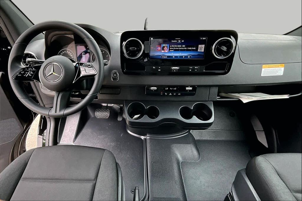 صورة 5 لـ 2026 Mercedes-BENZ OTHERS
