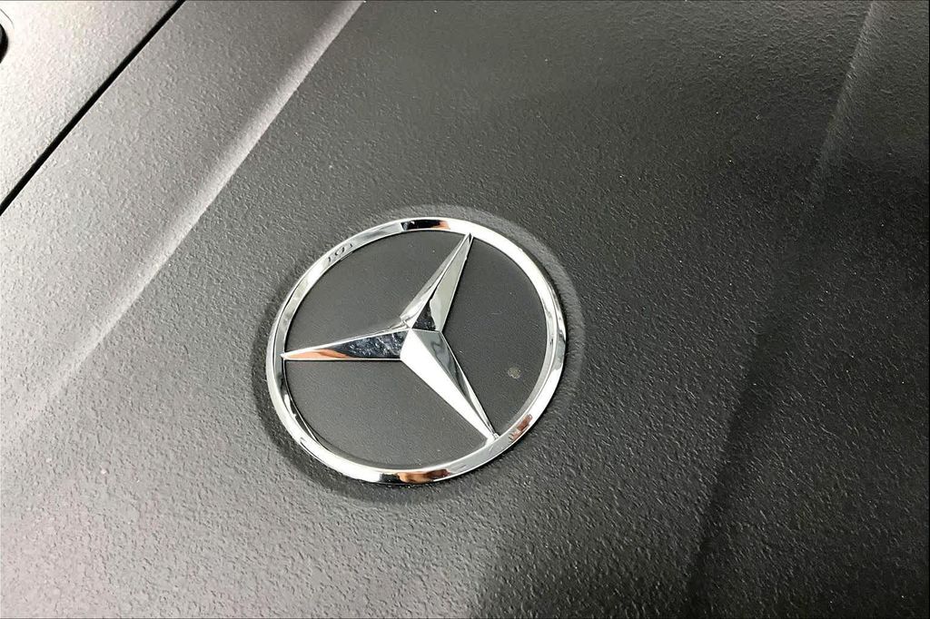 صورة مصغرة 17 لـ 2026 Mercedes-BENZ C-CLASS