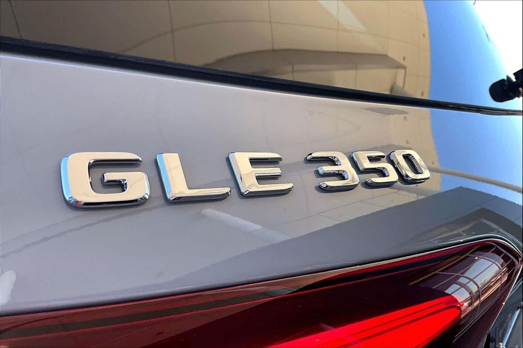 صورة مصغرة 15 لـ 2026 Mercedes-BENZ GLE