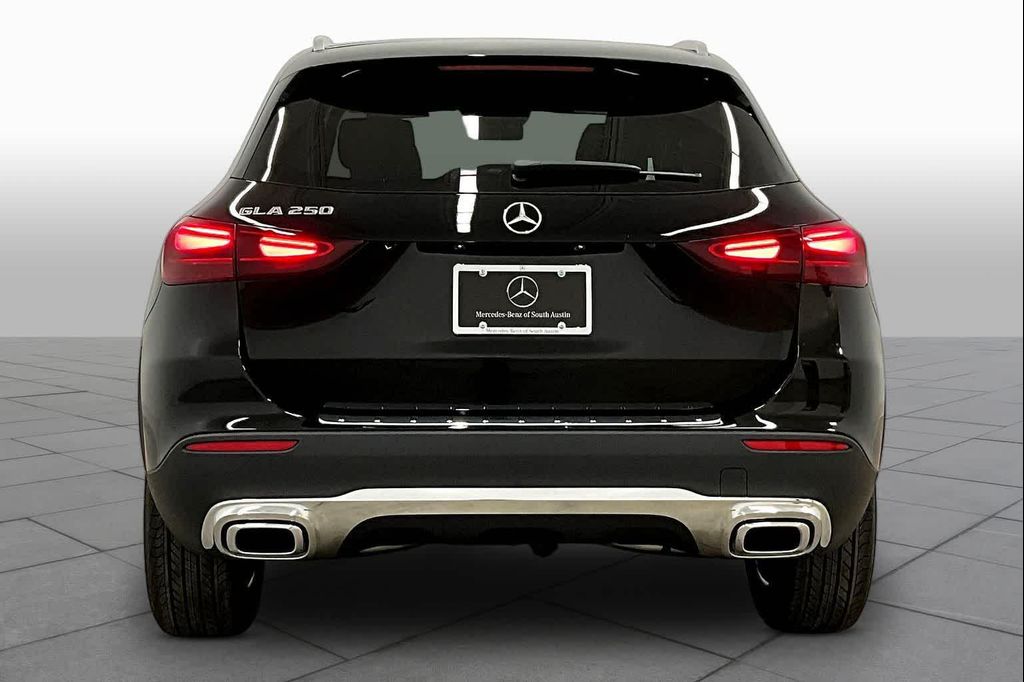 صورة مصغرة 4 لـ 2026 Mercedes-BENZ GLA
