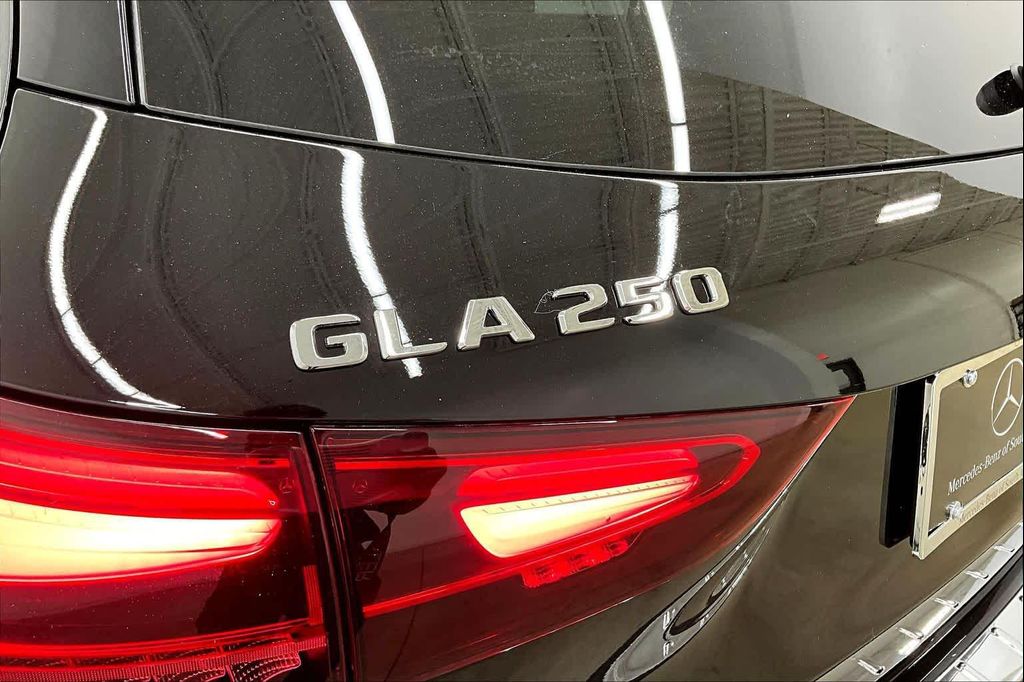 صورة مصغرة 15 لـ 2026 Mercedes-BENZ GLA
