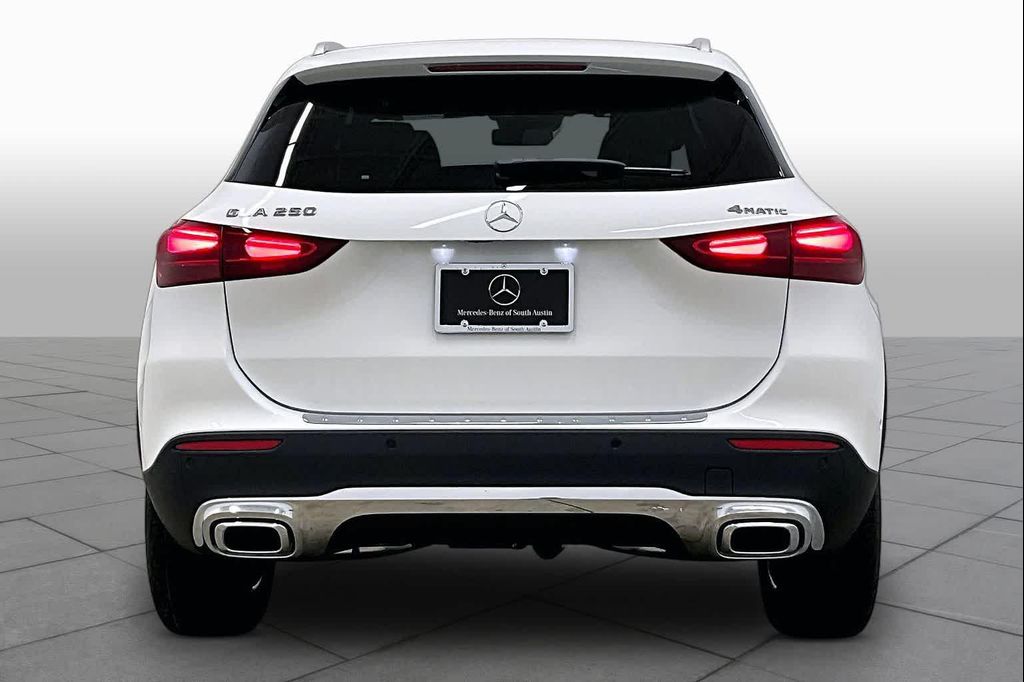 2026 Mercedes-BENZ GLA 照片 4