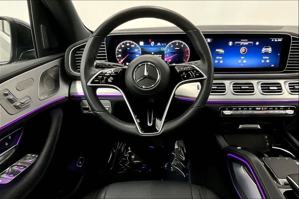 MERCEDES-BENZ GLS - 6