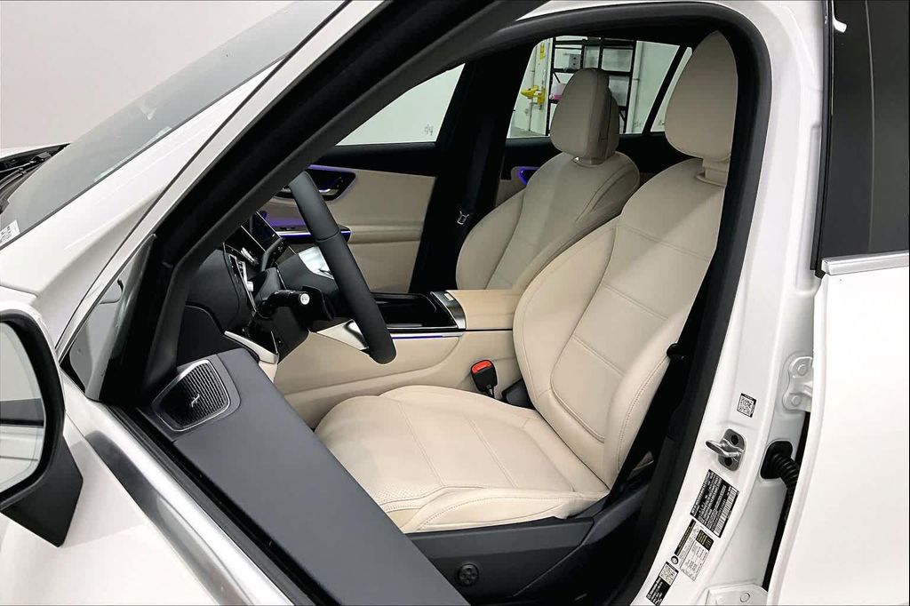 صورة 9 لـ 2026 Mercedes-BENZ GLC