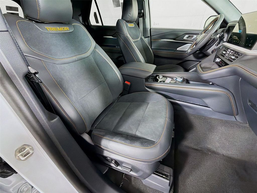 صورة مصغرة 30 لـ 2026 FORD EXPLORER TREMOR