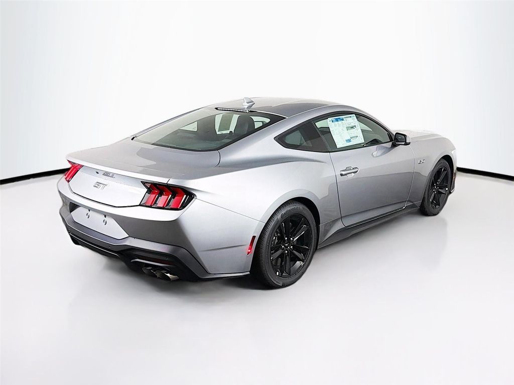 صورة 7 لـ 2026 FORD MUSTANG GT