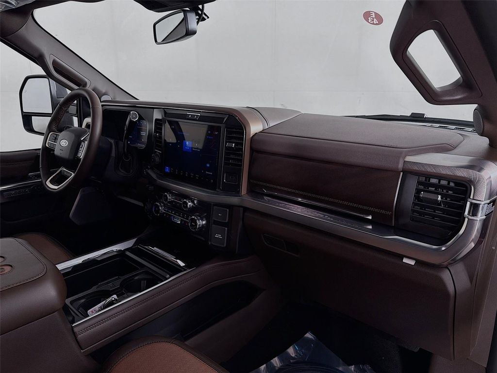صورة مصغرة 32 لـ 2026 FORD F-250 KING RANCH