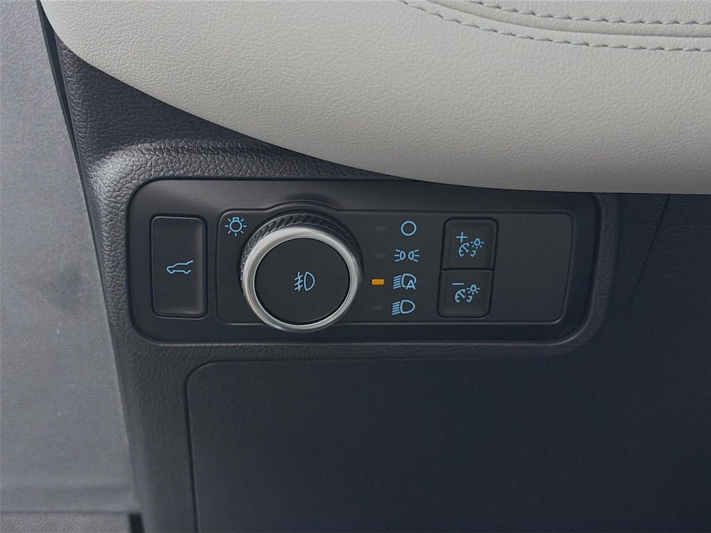 صورة مصغرة 17 لـ 2026 FORD EXPLORER PLATINUM