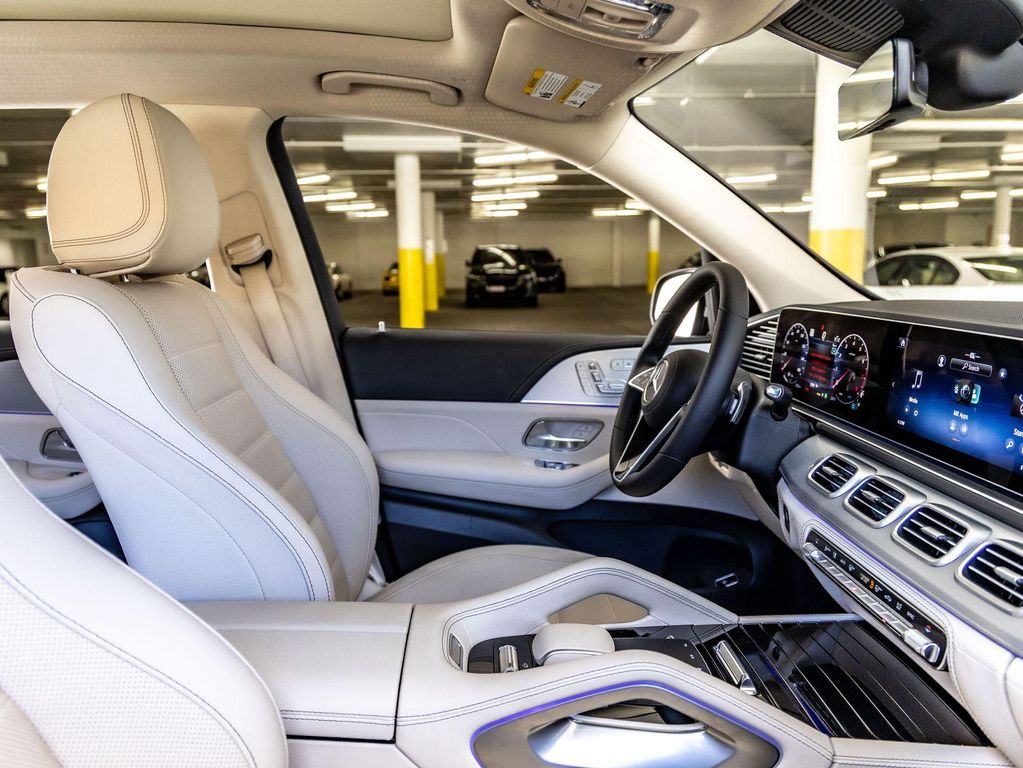 2025 Mercedes-BENZ GLE — миниатюра 38