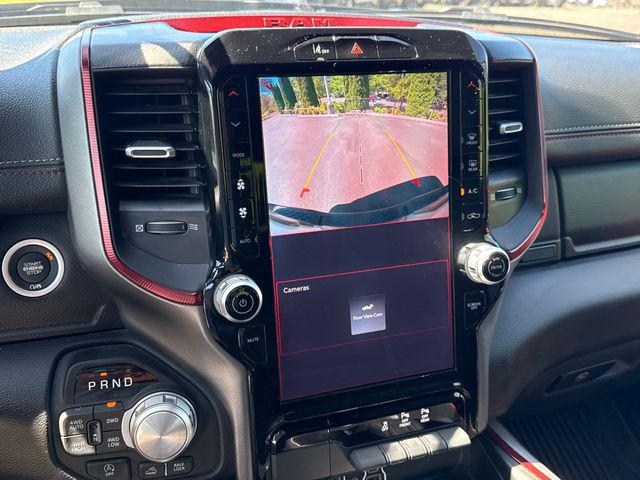 صورة مصغرة 24 لـ 2025 RAM 1500 REBEL