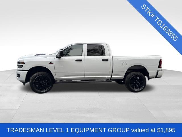 صورة 5 لـ 2026 RAM 2500 BLACK EXPRESS CREW CAB 4X4 6'4' BOX