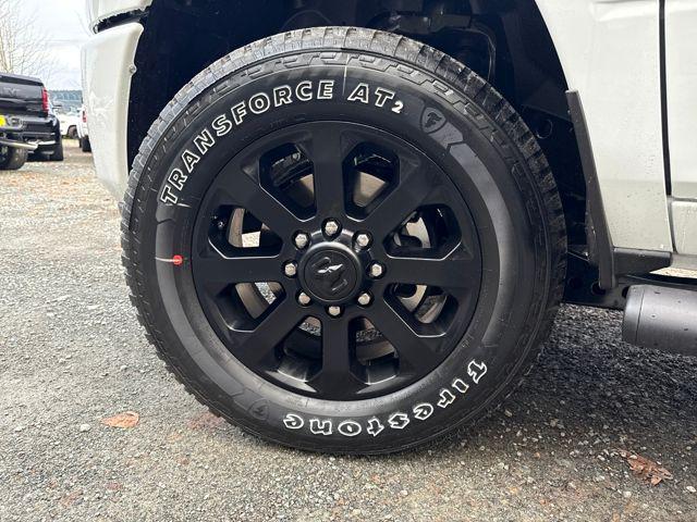 صورة مصغرة 28 لـ 2026 RAM 2500 BLACK EXPRESS CREW CAB 4X4 6'4' BOX