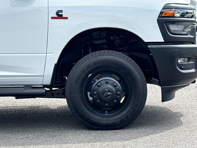 2026 RAM 3500 TRADESMAN CREW CAB 4X4 8' BOX — фото 8