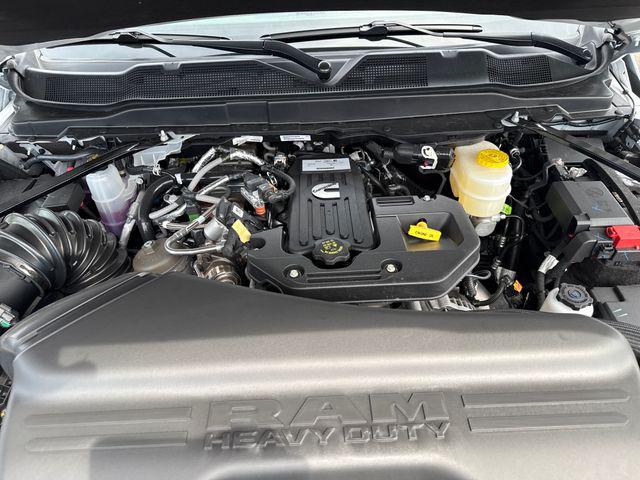 2026 RAM 3500 TRADESMAN CREW CAB 4X4 8' BOX — фото 9
