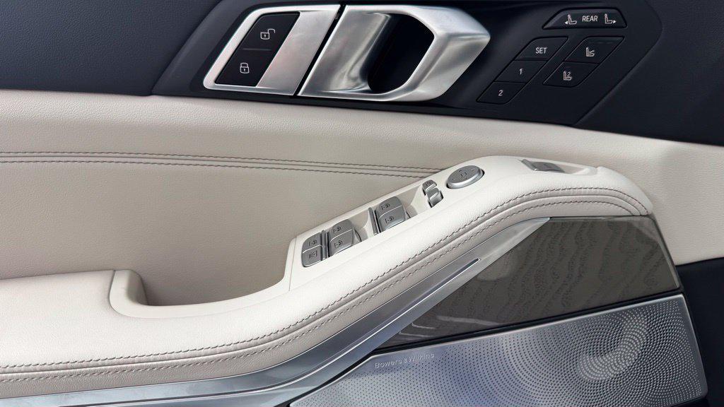 2026 BMW ALPINA XB7 缩略图 12