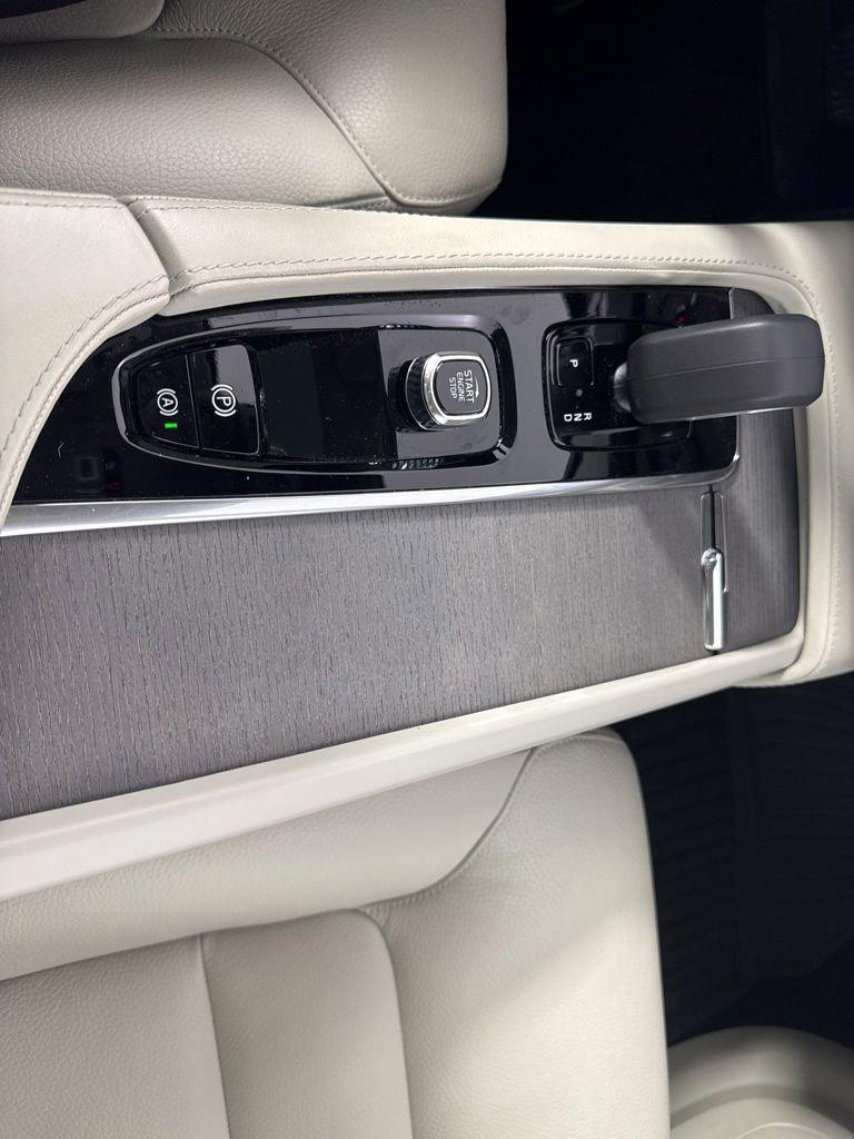 2024 Volvo XC90 B6 PLUS BRIGHT THEME 6-SEATER 照片 20