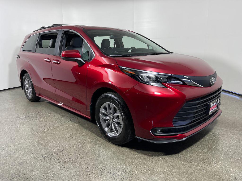 New 2026 Toyota Sienna XLE