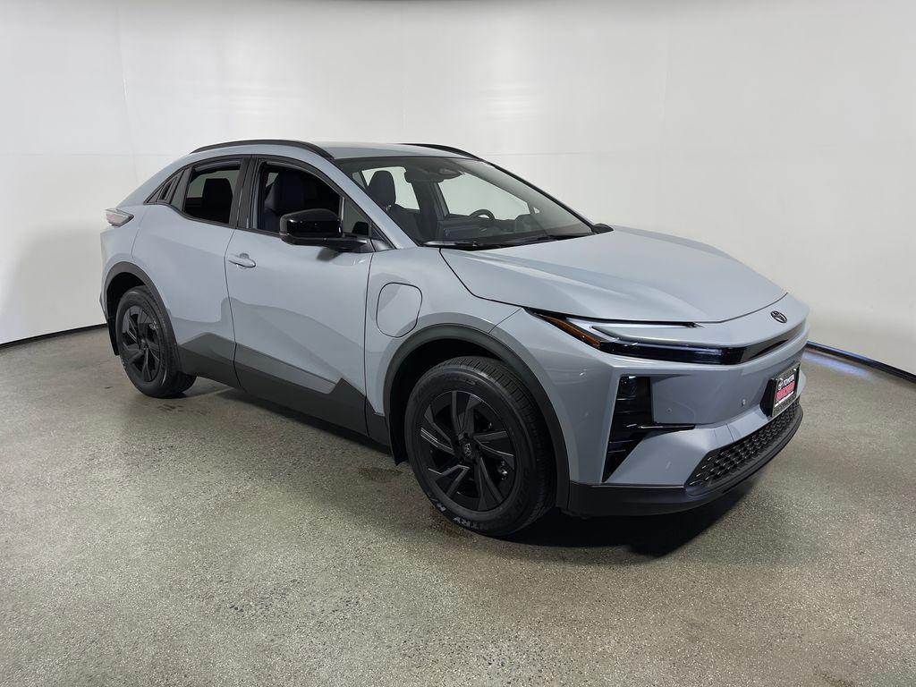New 2026 Toyota C-HR SE