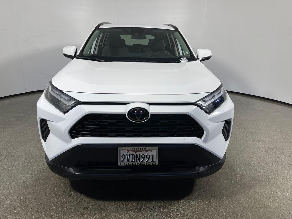 صورة 8 لـ 2024 Toyota RAV4 XLE