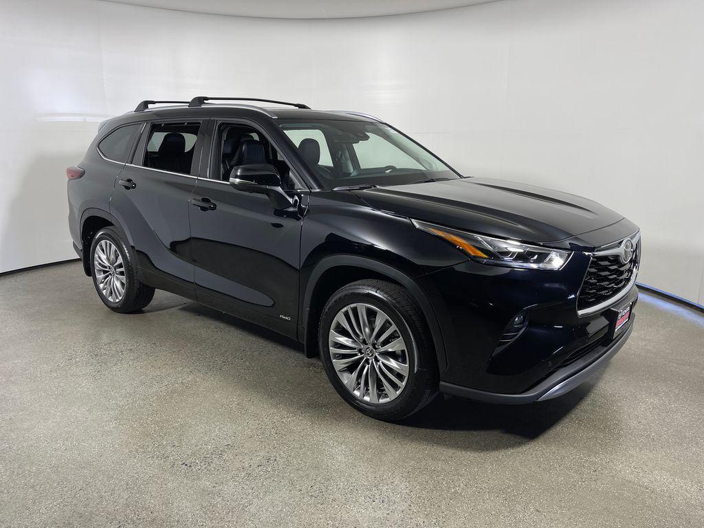 New 2026 Toyota Highlander Hybrid Platinum