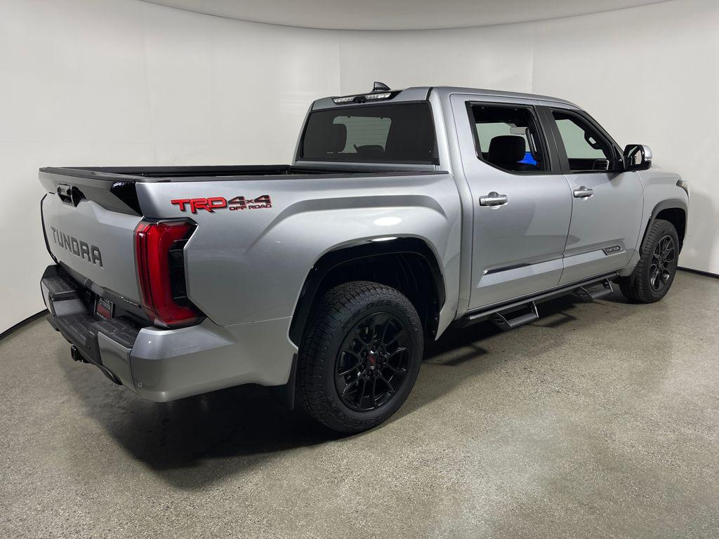 TOYOTA TUNDRA - 3
