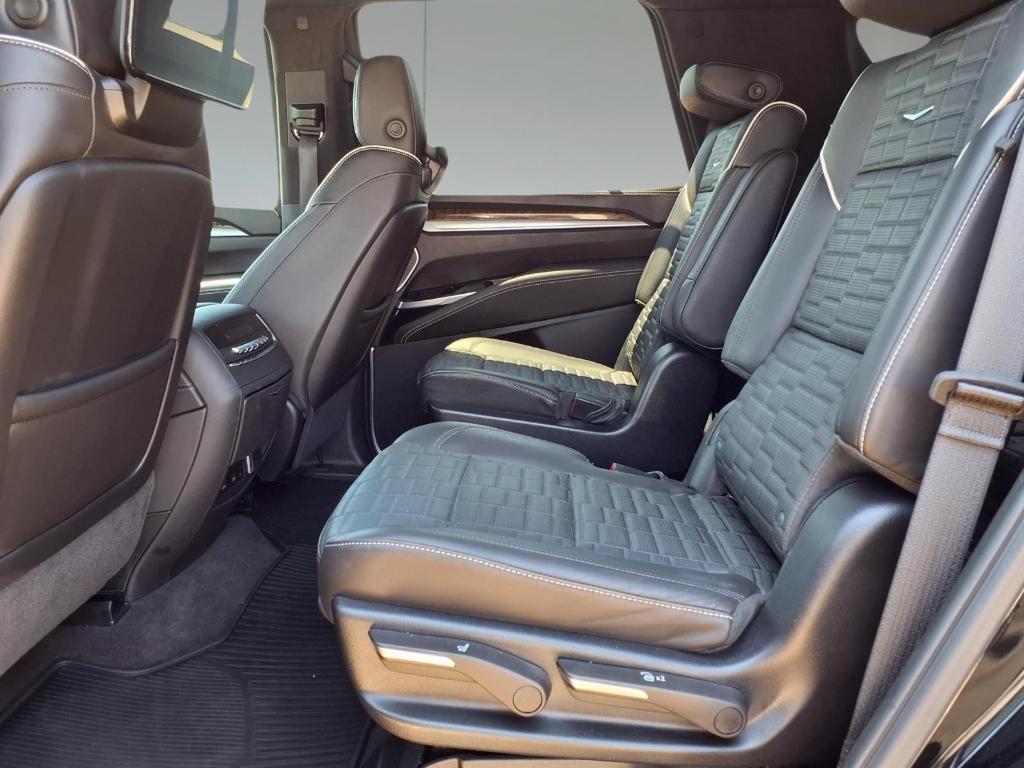 2025 Cadillac ESCALADE SPORT PLATINUM photo 9
