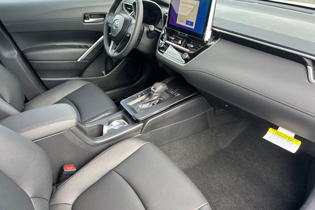 2026 Toyota COROLLA CROSS XLE 缩略图 13
