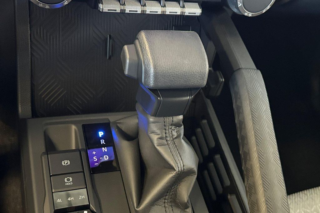 2026 Toyota 4RUNNER SR5 缩略图 19