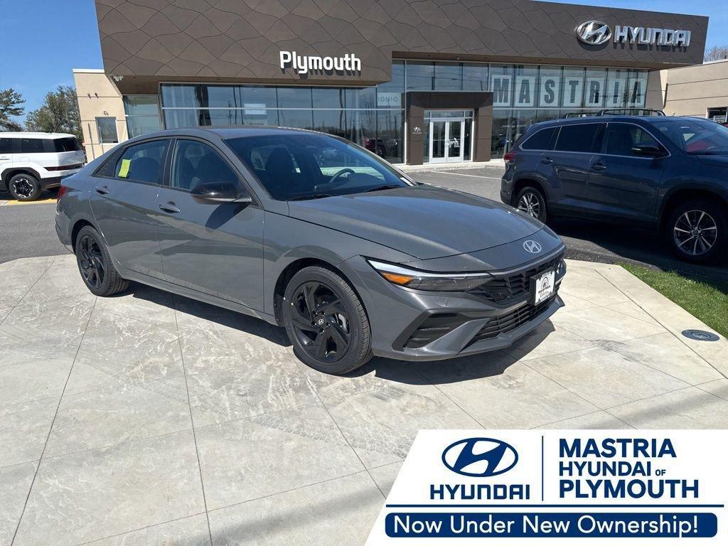New 2026 Hyundai ELANTRA SEL Sport